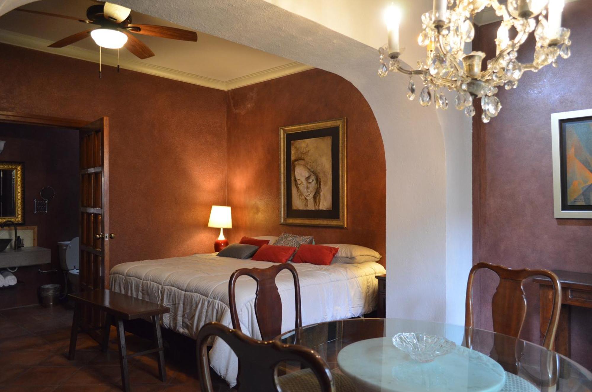 Hotel Art Gallery Casona De Los Milagros Colima Kültér fotó