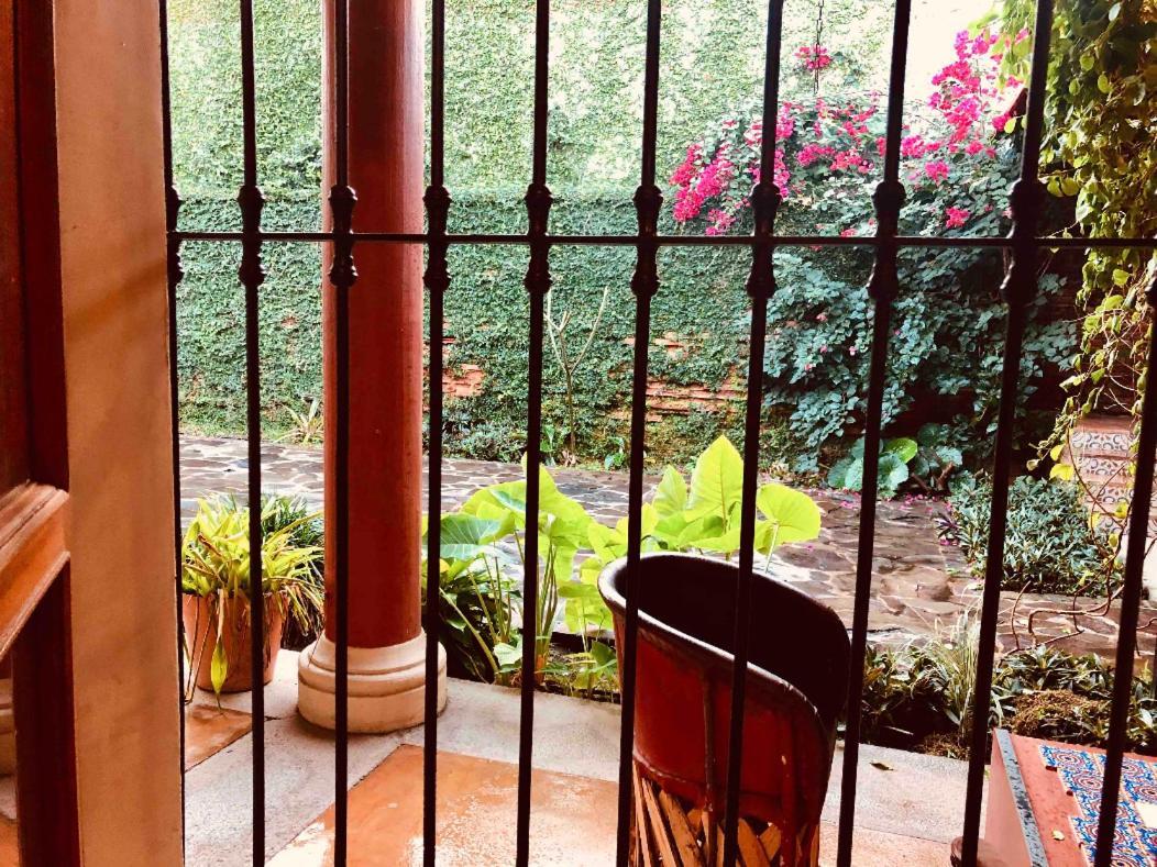 Hotel Art Gallery Casona De Los Milagros Colima Kültér fotó