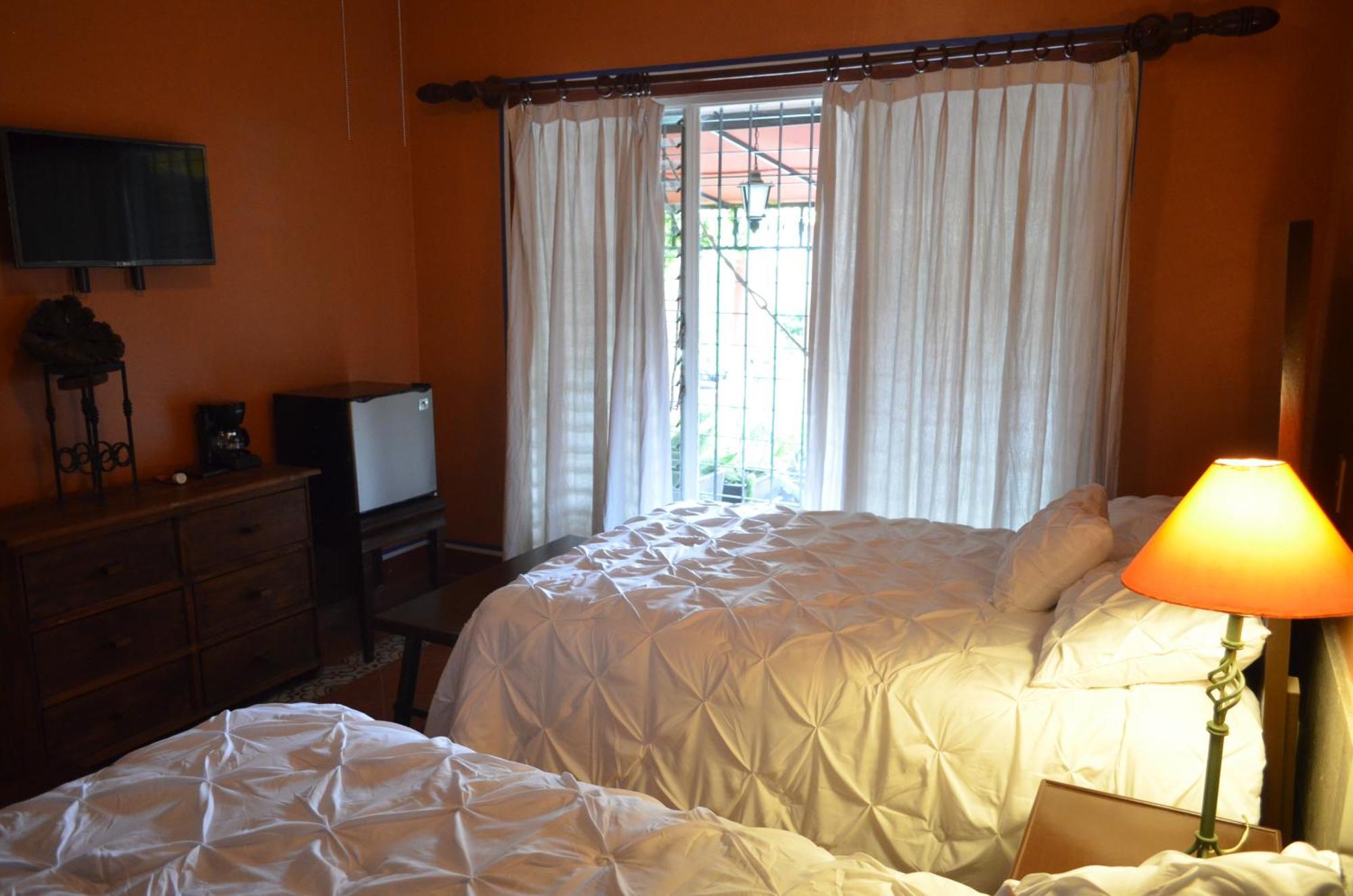 Hotel Art Gallery Casona De Los Milagros Colima Kültér fotó